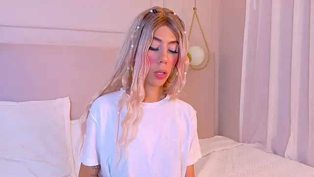 Darlyn_tenderhot__ webcam