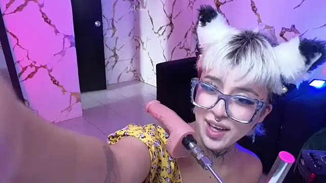 Rebeka-baker webcam