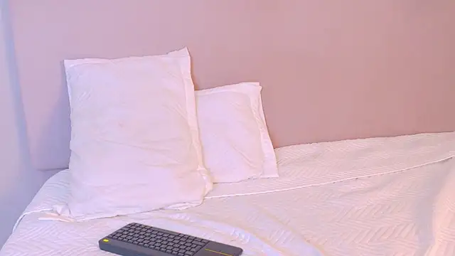 Darlyn_tenderhot__ webcam