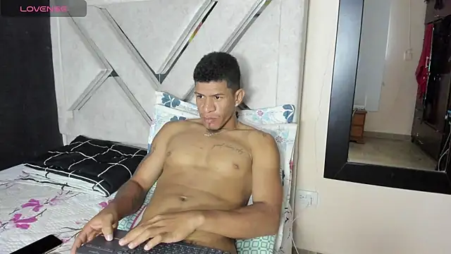 antonio_aguilarx webcam