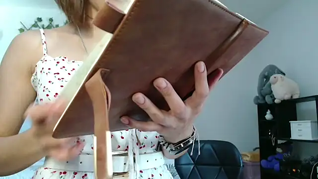 Dama_Scarlata18 webcam