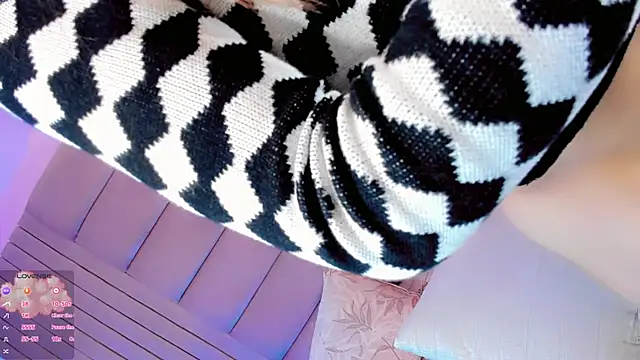 camille_deluxe - Camille_deluxe's free webcam - UK Sex Cams