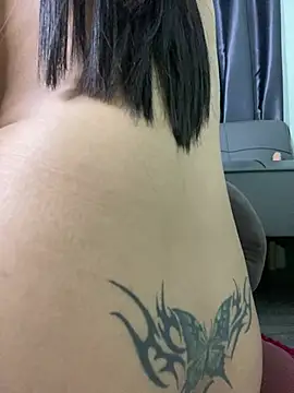 ly_coca2 - Ly_Coca2's free webcam - UK Sex Cams