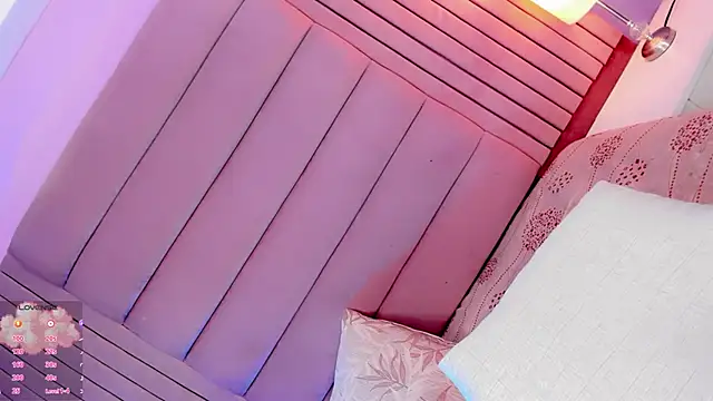 Camille_deluxe webcam