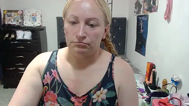 emperabigbootybigass webcam