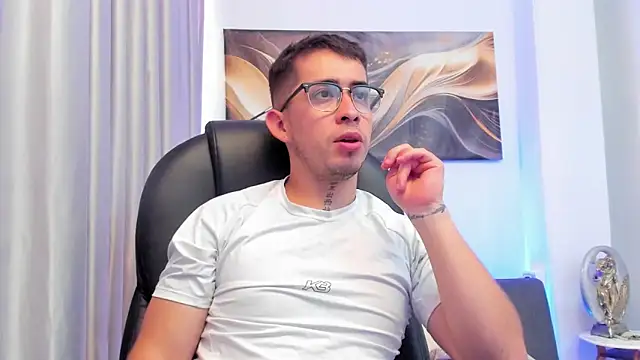 Tommas_Jhonson webcam