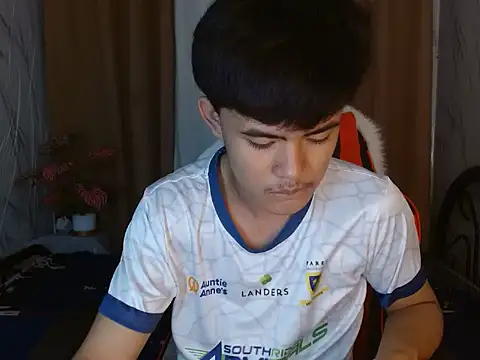 YourNaughtyTwink_69 webcam