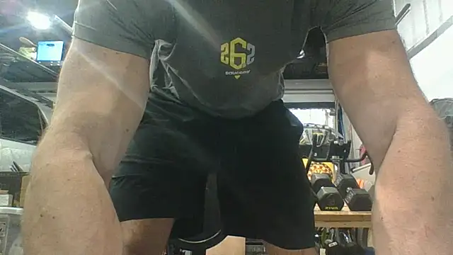 bloopers66 (Ask my age) - New Squat rack!