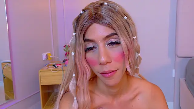 Darlyn_tenderhot__ webcam