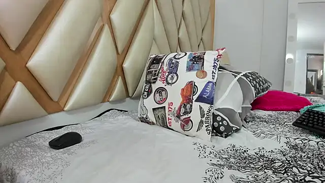 briana_wonder69xxx webcam