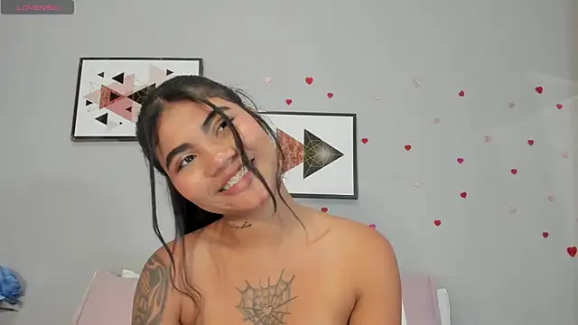 pauletew10 - PauleteW10's free webcam - UK Sex Cams