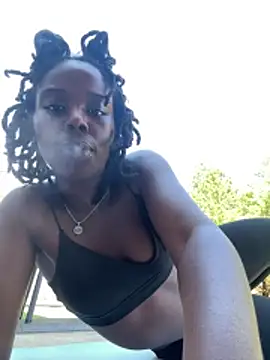 thechocolatepeach webcam