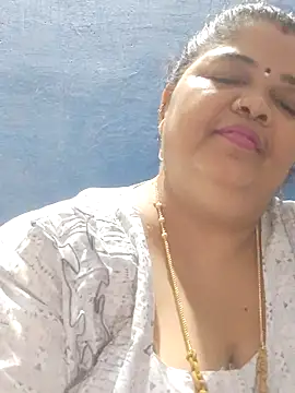 tamilthanushri webcam