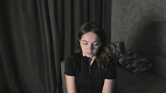 KristinaLoison live sex cam