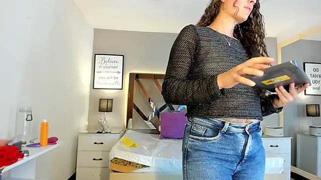 cellestehot (F young) - pussy hot