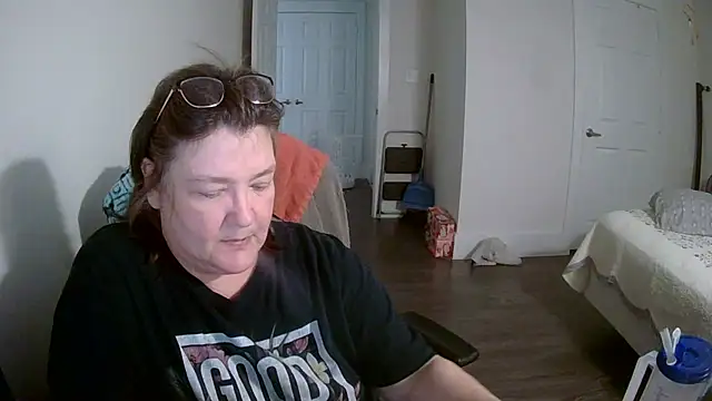 Buggy1965 live sex cam