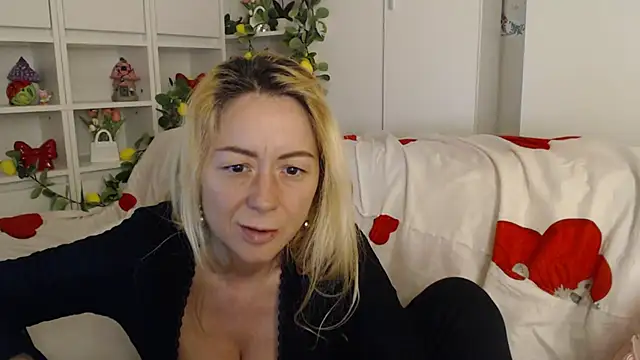 _karolynesyera_ webcam