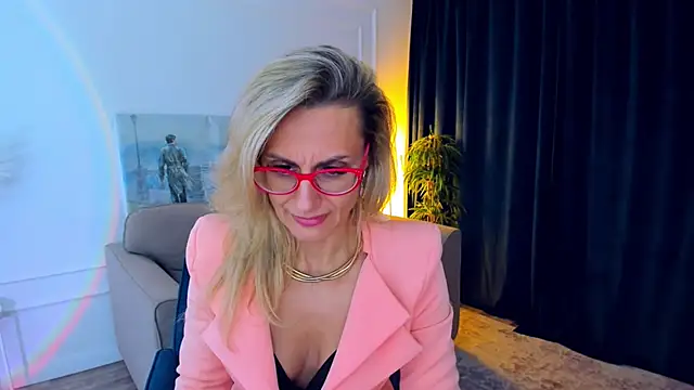 MuseOfStage live sex cam