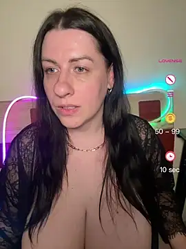 Evelinia live webcam