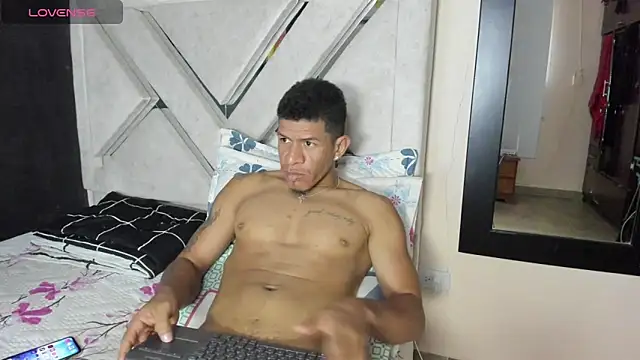 antonio_aguilarx webcam