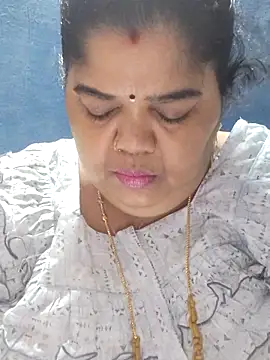 tamilthanushri webcam
