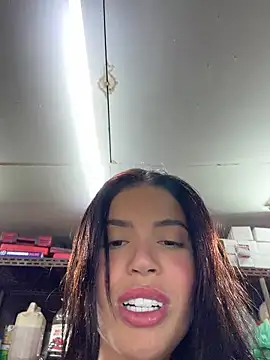 Rafaellaz's live cam