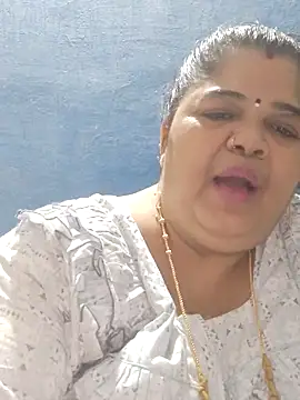 tamilthanushri webcam