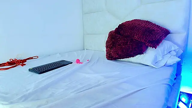 elizawiliamst webcam