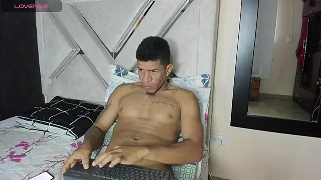 antonio_aguilarx webcam