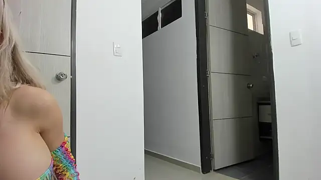 briana_wonder69xxx webcam