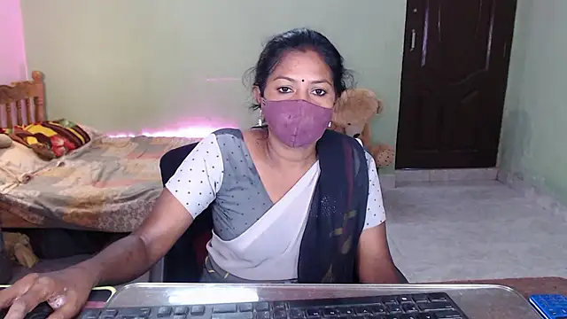 HotGulabi Live Webcam on Stripchat