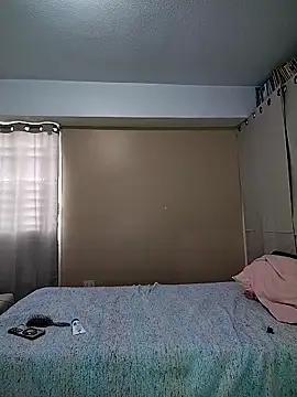 SaharQamar Stripchat cam model