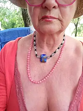 Hot-Muci live sex cam