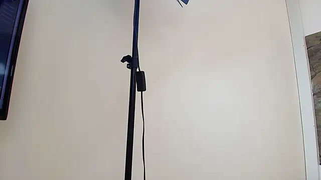 tony_foxx1 - TONY_FOXX1's free webcam - UK Sex Cams