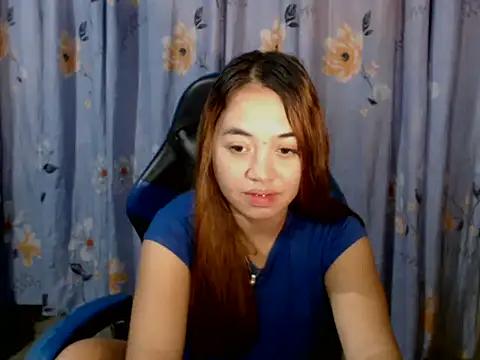 onlymaes_19 webcam
