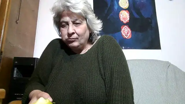 ExquisiteMature webcam