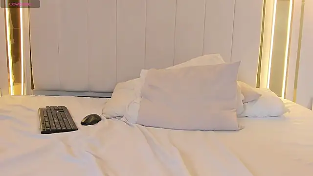 naughtyrose_vc webcam