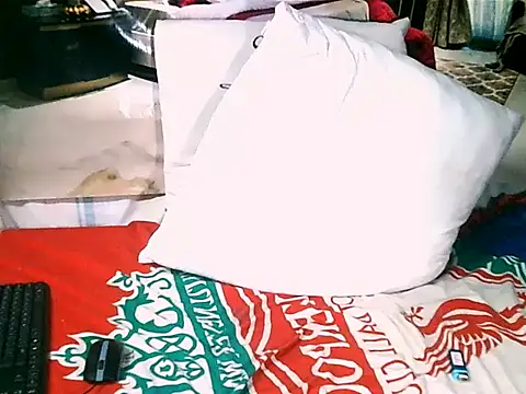 IndianThuggin webcam