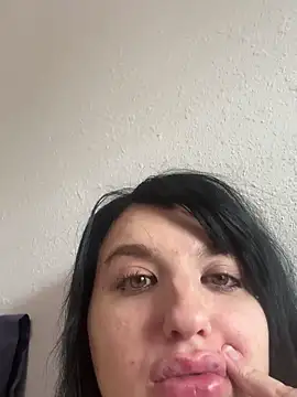 Courtneysinclair webcam