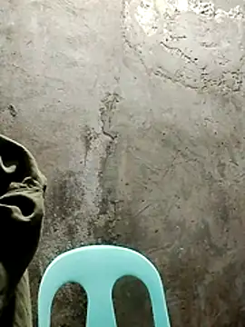 YourHotMenxie18 webcam