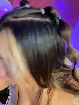 Isabella18_pink webcam