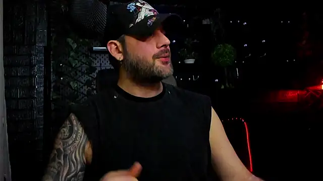 lexhardy (Ask my age) - Every tip gives a dolphin an orgasm !