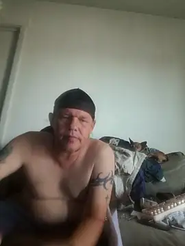 yourMasterisBored webcam