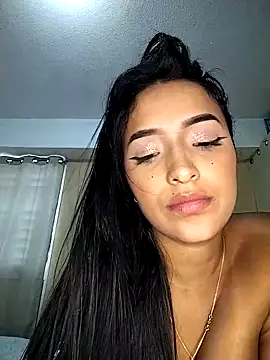 saharqamar (F young) - Naked and suck boobs