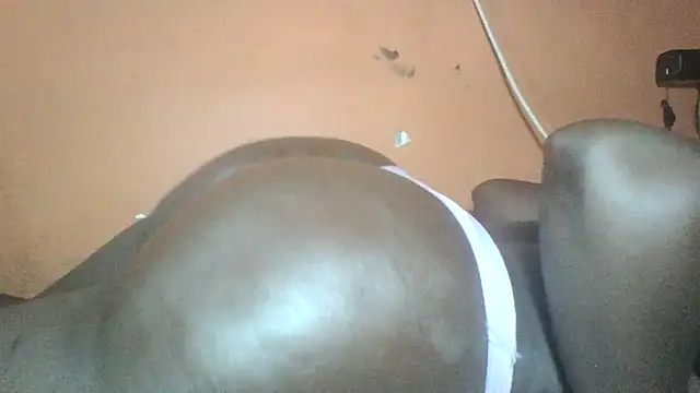Sexyass100 webcam