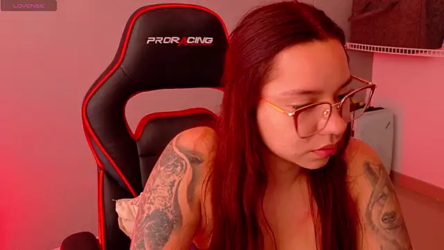 samantha_tattu webcam