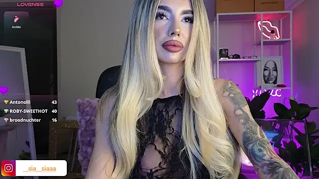 ArianaArianna Stripchat cam model