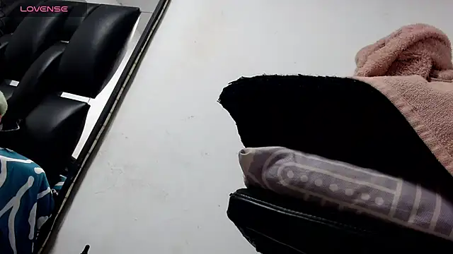 mistres_big_cock - Mistres_Big_Cock's free webcam - UK Sex Cams