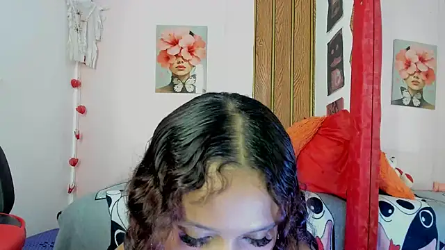 MarianaManzur webcam