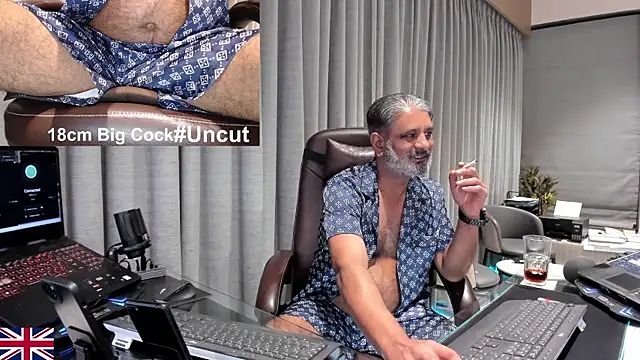 onlinebossuk - OnlineBossUK's free webcam - UK Sex Cams